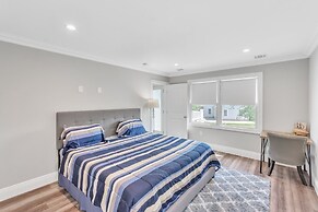 Ultimate Belmar Beach Getaway - Sleeps 10 7 Bedroom Home by RedAwning