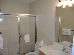 2303m 1 Bedroom Condo by RedAwning