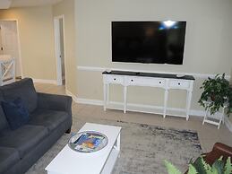 2303m 1 Bedroom Condo by RedAwning