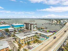 Harbour House at the Inn Unit 205 by RedAwning - 15% off through Septe