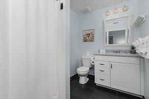 Harbour House at the Inn Unit 205 by RedAwning - 15% off through Septe