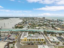 Harbour House at the Inn Unit 205 by RedAwning - 15% off through Septe