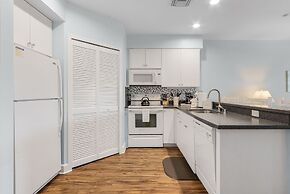 Harbour House at the Inn Unit 205 by RedAwning - 15% off through Septe