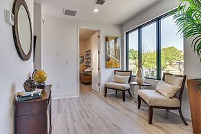 Modern Tampa Townhome Near Midtown, WFH Friendly!
