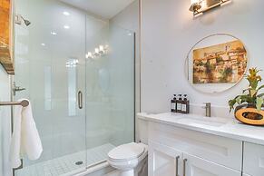 Modern Tampa Townhome Near Midtown, WFH Friendly!