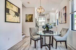 Modern Tampa Townhome Near Midtown, WFH Friendly!