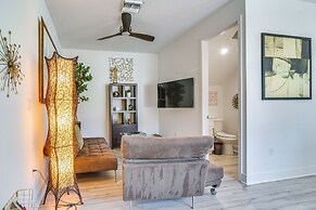 Modern Tampa Townhome Near Midtown, WFH Friendly!