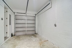 Modern Tampa Townhome Near Midtown, WFH Friendly!
