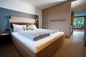 Max Lodging GmbH & Co KG