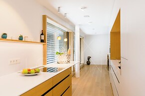 Max Lodging GmbH & Co KG