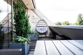 Max Lodging GmbH & Co KG