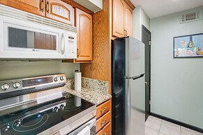 3 Mi to Dtwn Dallas: Condo w/ Walkable Location!