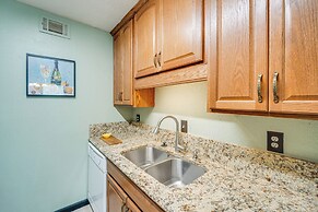 3 Mi to Dtwn Dallas: Condo w/ Walkable Location!