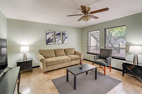3 Mi to Dtwn Dallas: Condo w/ Walkable Location!