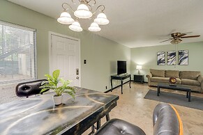 3 Mi to Dtwn Dallas: Condo w/ Walkable Location!