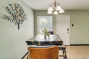 3 Mi to Dtwn Dallas: Condo w/ Walkable Location!