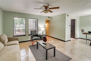 3 Mi to Dtwn Dallas: Condo w/ Walkable Location!