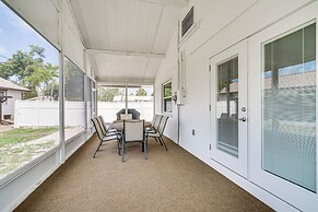 1 Block to Shore: Fort Myers Beach Retreat