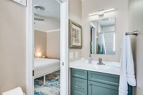 1 Block to Shore: Fort Myers Beach Retreat