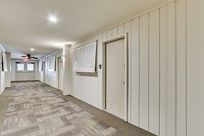 Beach Access, Covered Balcony: Hilton Head Condo!