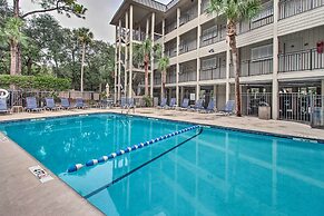 Beach Access, Covered Balcony: Hilton Head Condo!