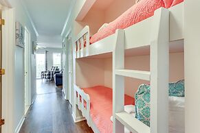 Beach Access, Covered Balcony: Hilton Head Condo!