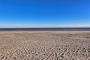 Beach Access, Covered Balcony: Hilton Head Condo!