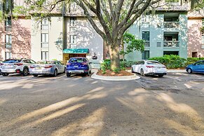 Walk to Harbour Town: Quaint Sea Pines Gem