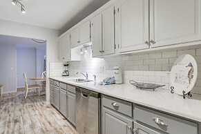 Walk to Harbour Town: Quaint Sea Pines Gem