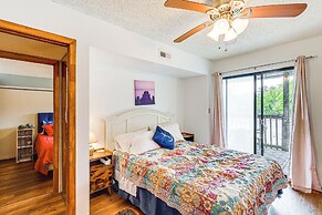 Ocean City Condo w/ Pool Access: Walk to Beach!