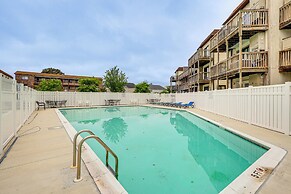 Ocean City Condo w/ Pool Access: Walk to Beach!
