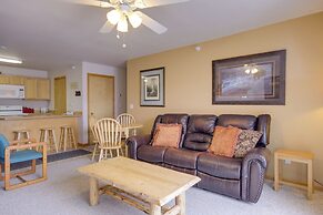 Condo in Cedar Creek w/ Shuttle to Big Sky Resort!