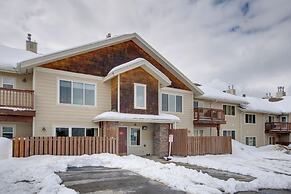 Condo in Cedar Creek w/ Shuttle to Big Sky Resort!