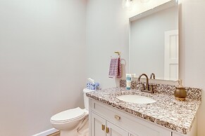 Sprawling Wisconsin Dells Home w/ Deck & Fire Pit