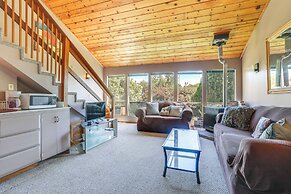 Auburn Cottage w/ Patios & Garden - 3 Mi to Town!