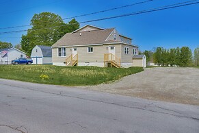 Spacious Oswego Home: 6 Mi to Fort Ontario!