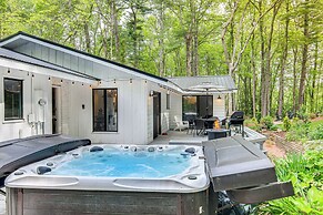 Hendersonville Vacation Rental w/ Private Hot Tub!