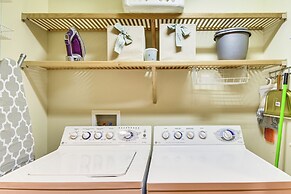 Mountain Time Cashiers Condo w/ Deck & Views!