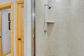 Mountain Time Cashiers Condo w/ Deck & Views!