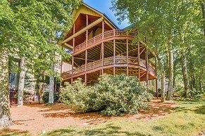 Mountain Time Cashiers Condo w/ Deck & Views!