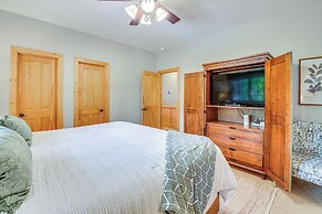 Mountain Time Cashiers Condo w/ Deck & Views!