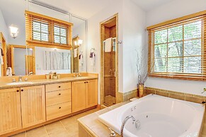 Mountain Time Cashiers Condo w/ Deck & Views!