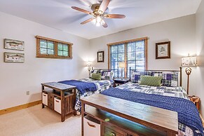 Mountain Time Cashiers Condo w/ Deck & Views!