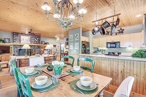 Mountain Time Cashiers Condo w/ Deck & Views!