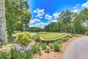 Mountain Time Cashiers Condo w/ Deck & Views!