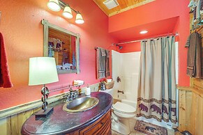 4 Mi to Grandfather Mountain: Cabin in Newland!