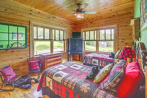 4 Mi to Grandfather Mountain: Cabin in Newland!