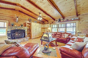 4 Mi to Grandfather Mountain: Cabin in Newland!