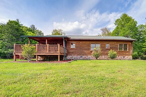 4 Mi to Grandfather Mountain: Cabin in Newland!