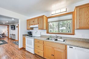 Peaceful Eureka Getaway - 1 Mi to Glen Lake!